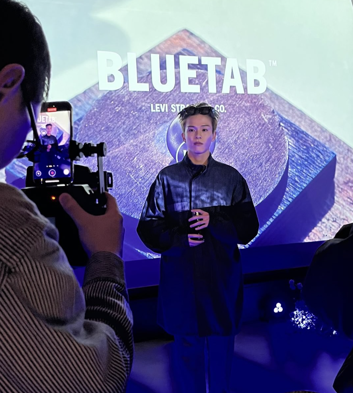LEVIS FOLLOW THE BLUETAB
