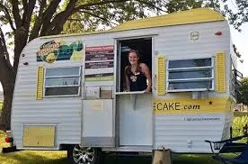 Our vintage camper is the cutest thing on two wheels! We will make your event goer’s or office worker’s day with our fun camper and fantastic staff! We can offer by the slice pricing to them or work with you on a pre-paid event where they get cheesecake tickets good for one slice, etc.
