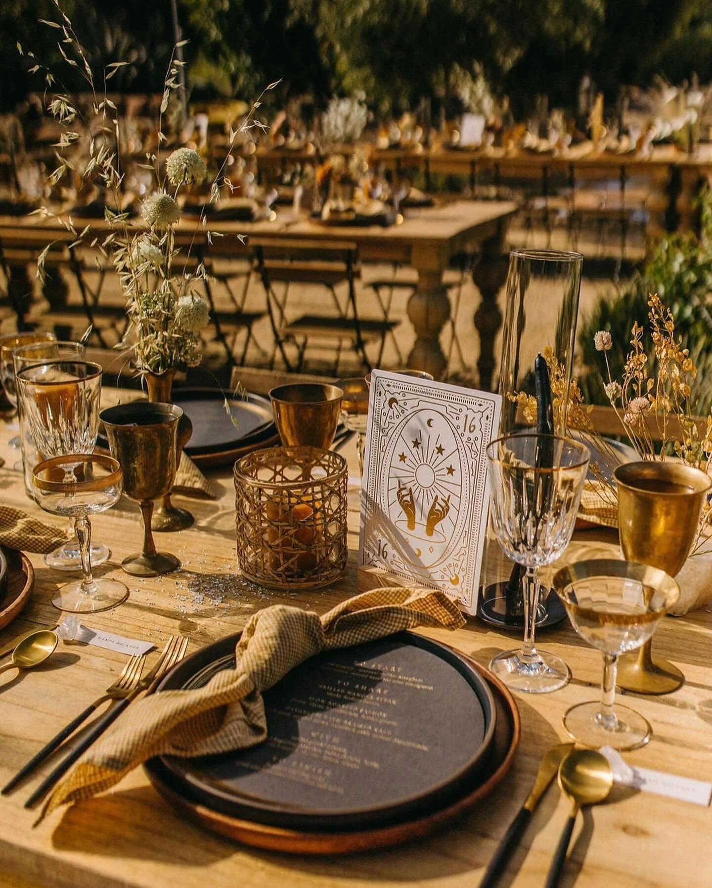 Things we&rsquo;re thankful for&hellip;

Amazing planners, who creativity is endless.
Great clients, who trust in us to make their day special!
Beautiful venues, with beautiful scenery that elevates our tablescape.
Vendor friends, who always help us 
