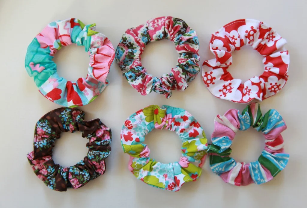 How to make scrunchies from Minki's Work Table