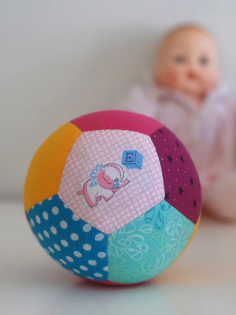 PATCHWORK PLAY BALL MADE WITH ENGLISH PAPER PIECING from While She Naps