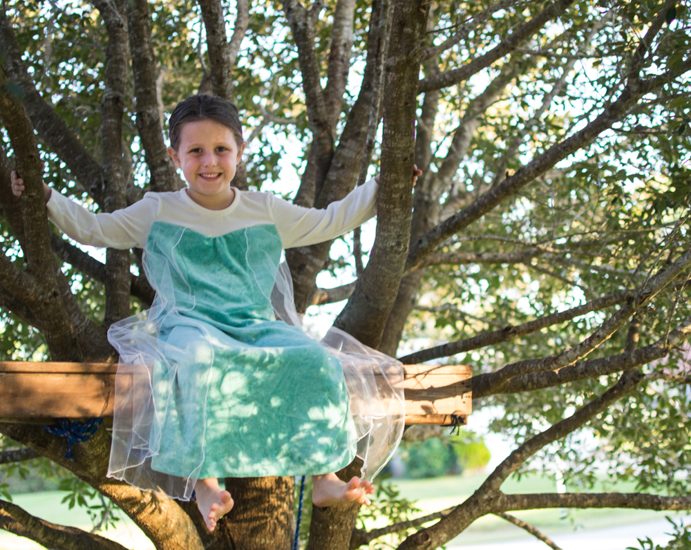 Cadie as Elsa.