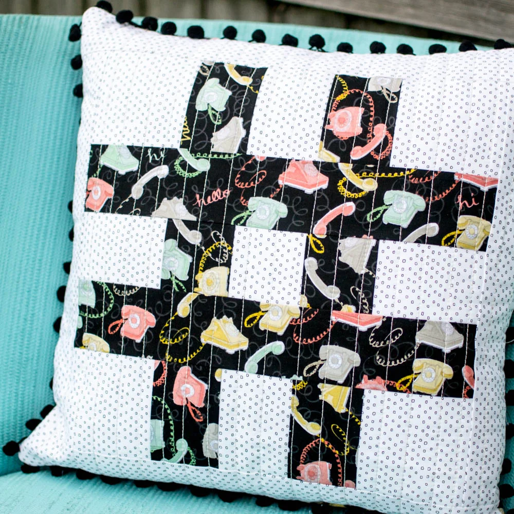 How To Sew A Pillow Cover From Quilt Block Sewcanshe Free Sewing Patterns And Tutorials Sew A Pillow Cover From Quilt Block