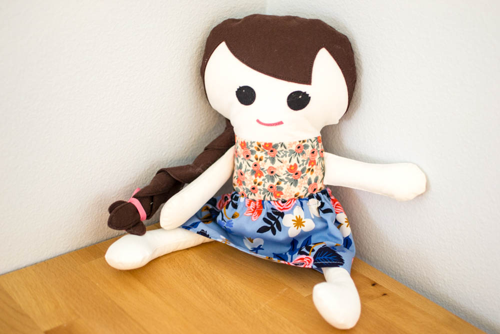 How to Sew a Doll Skirt {easy sewing tutorial}