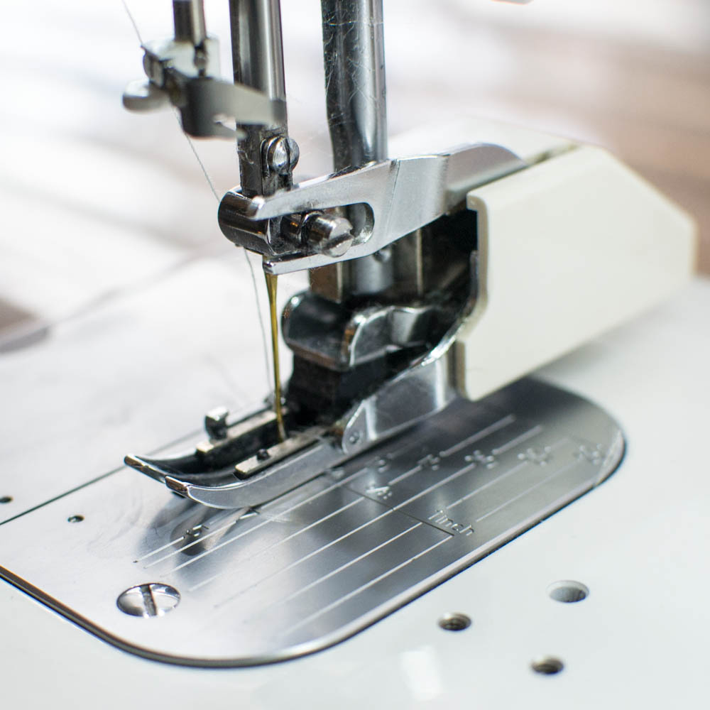 How and When to Use the Walking Foot on Your Sewing Machine — SewCanShe