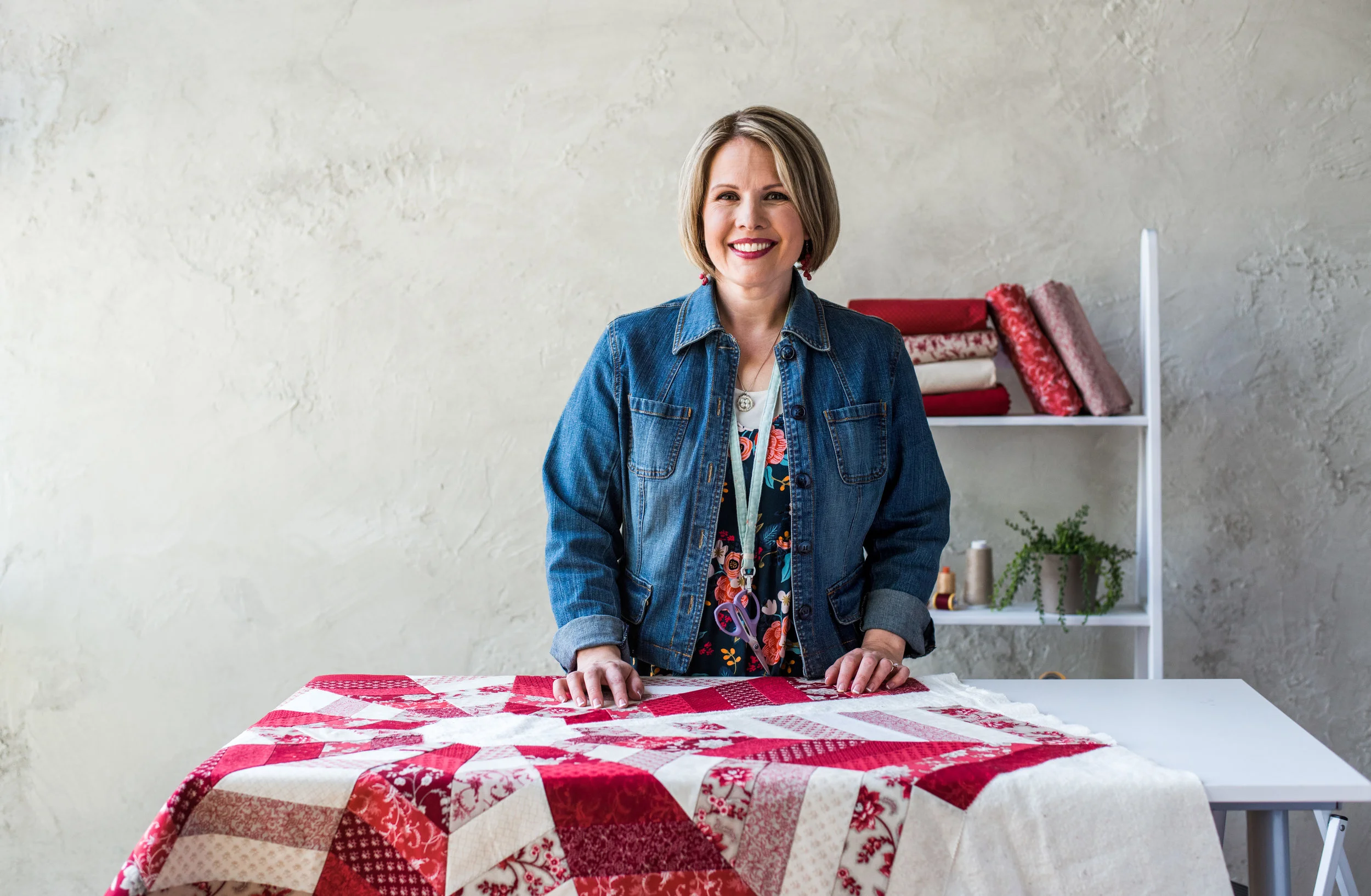 A Christmas Tree Skirt Pattern You'll Sew and Love! — SewCanShe Free