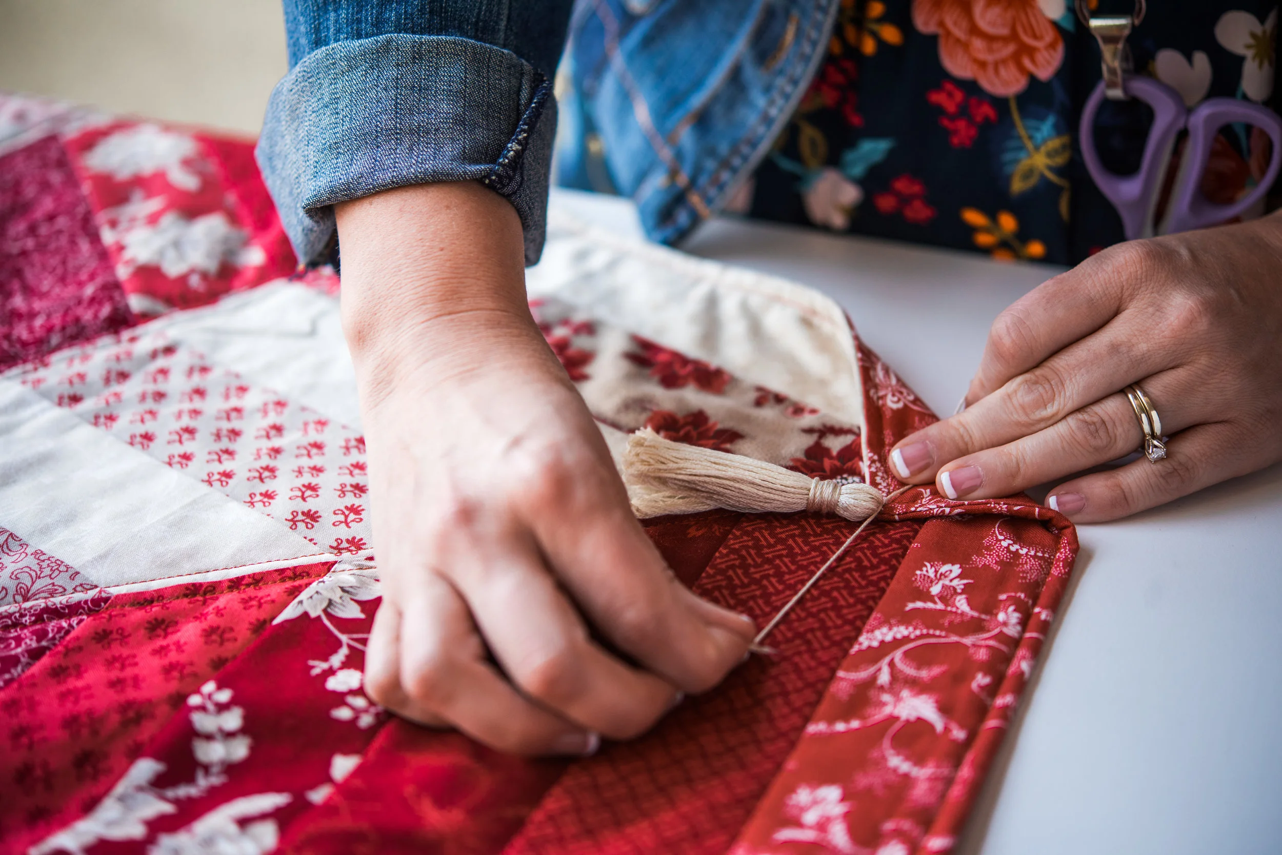A Christmas Tree Skirt Pattern You'll Sew and Love! — SewCanShe Free