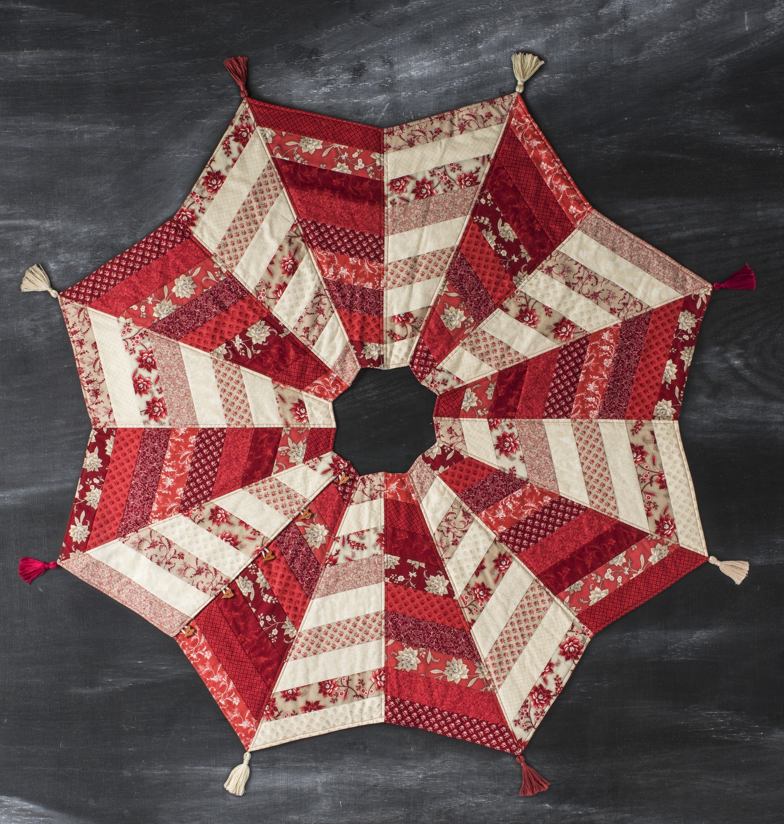 A christmas tree skirt nwcvq youll sew and love  sewcanshe  mmfcl