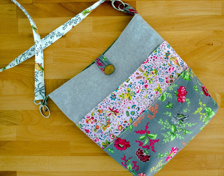 Free Crossbody Bag Pattern | IQS Executive