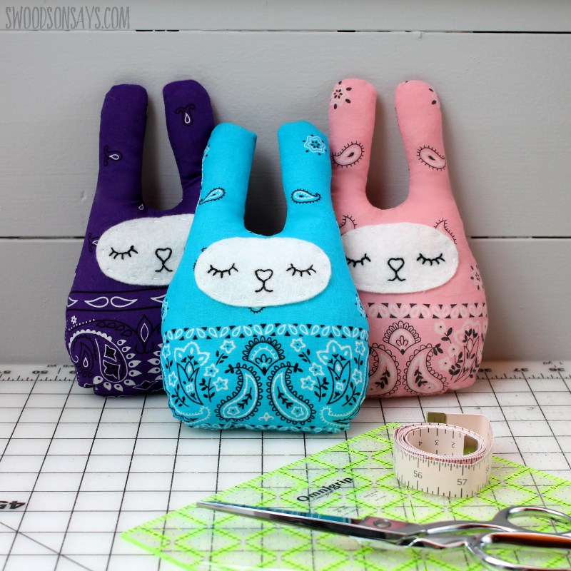 stuffed-bunny-free-sewing-pattern.jpg