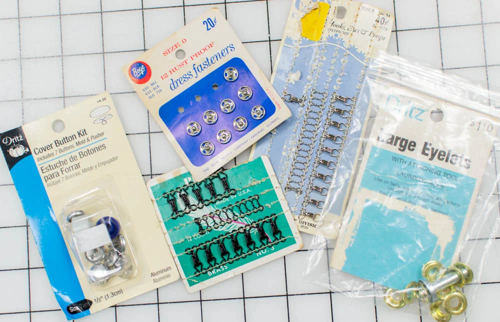 sewing notions from the thrift store.jpg