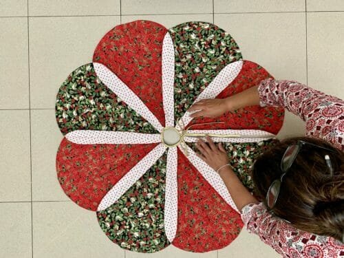 Thanksgiving Spotlight Traditional Scalloped Christmas Tree Skirt Sewcanshe Free Sewing Patterns And Tutorials