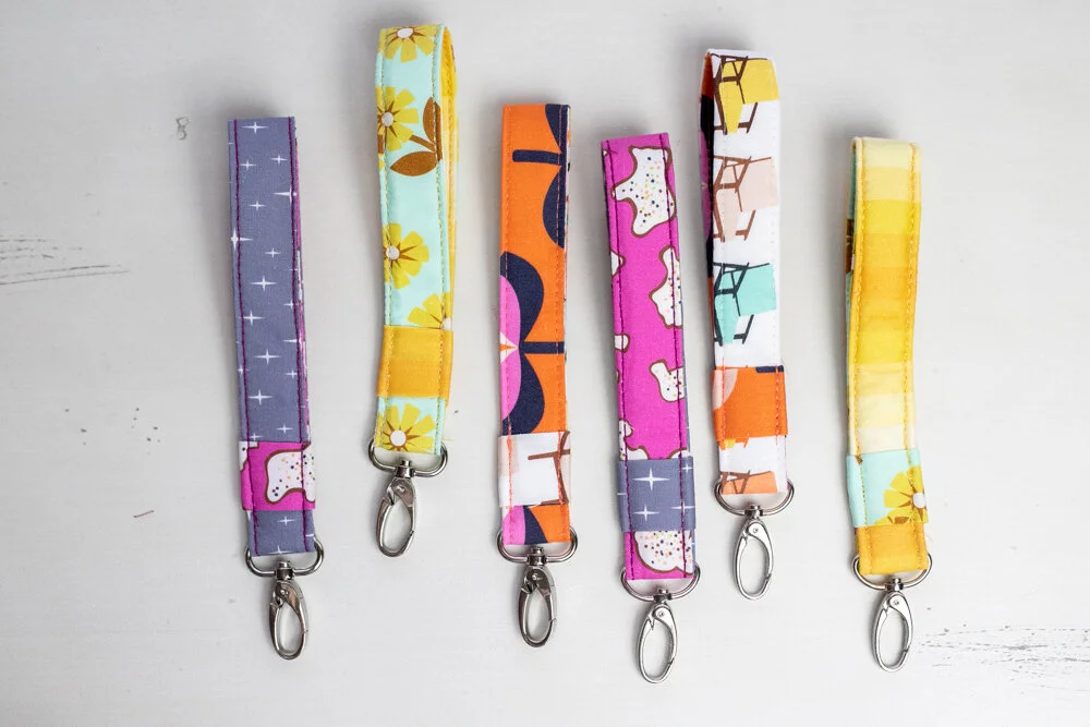 Sew a DIY Wristlet Key Fob fast and easy gift idea! — SewCanShe Free