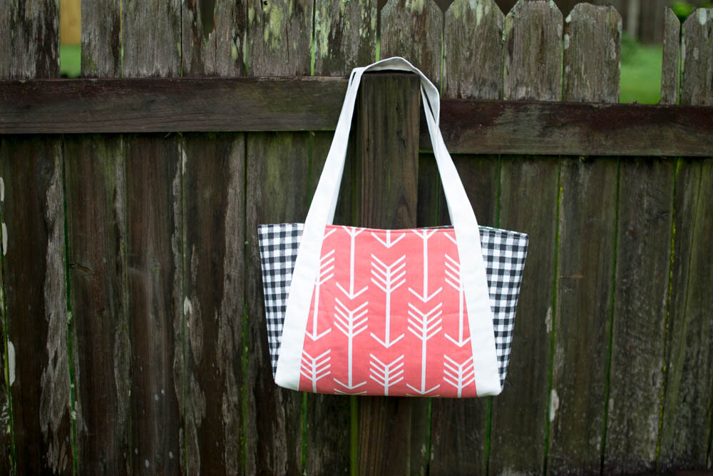 https://www.sewcanshe.com/blog/2016/6/10/the-picnic-tote-free-sewing-pattern