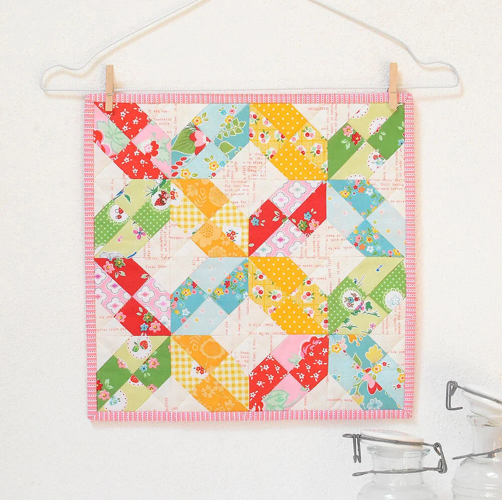 How to Sew Mini Quilts 18 Free Patterns — SewCanShe Free Sewing