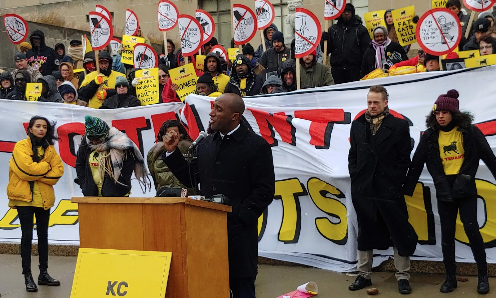 Kansas City Mayor Quinton Lucas rallies support for tenants’ rights.