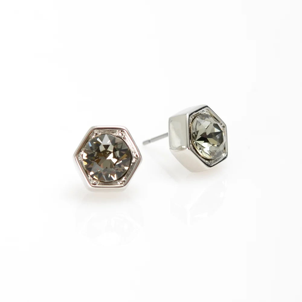 <p><strong>BOLD</strong></p> STUD EARRINGS