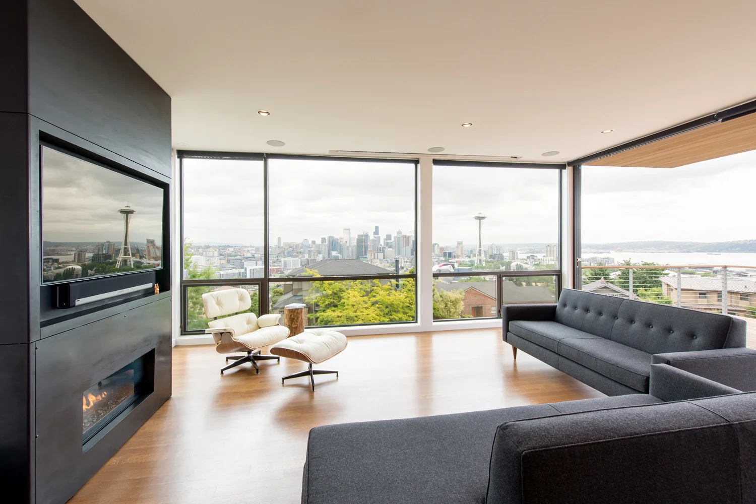 BUILD-LLC-Desai-Int-Living-09#.jpg