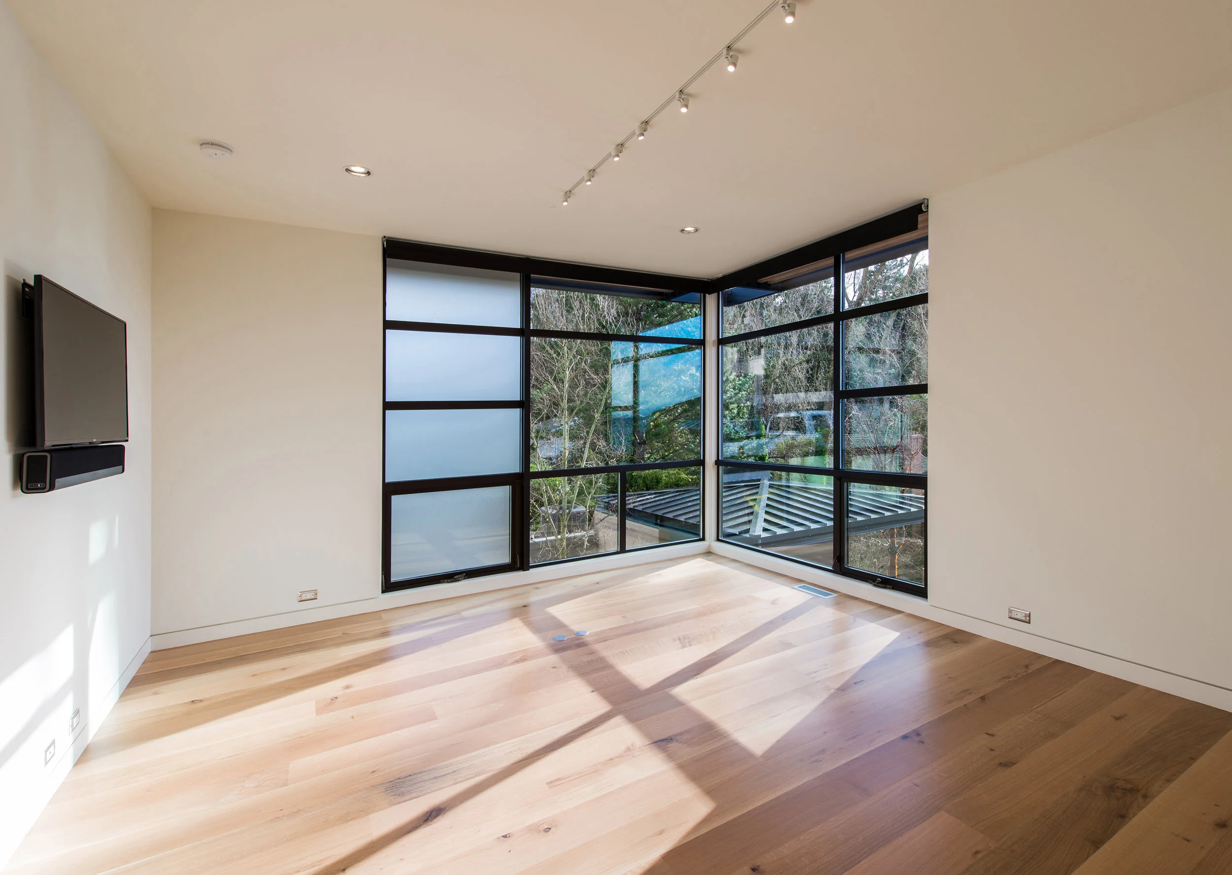 BUILD LLC Magnolia Int Office 01#.jpg