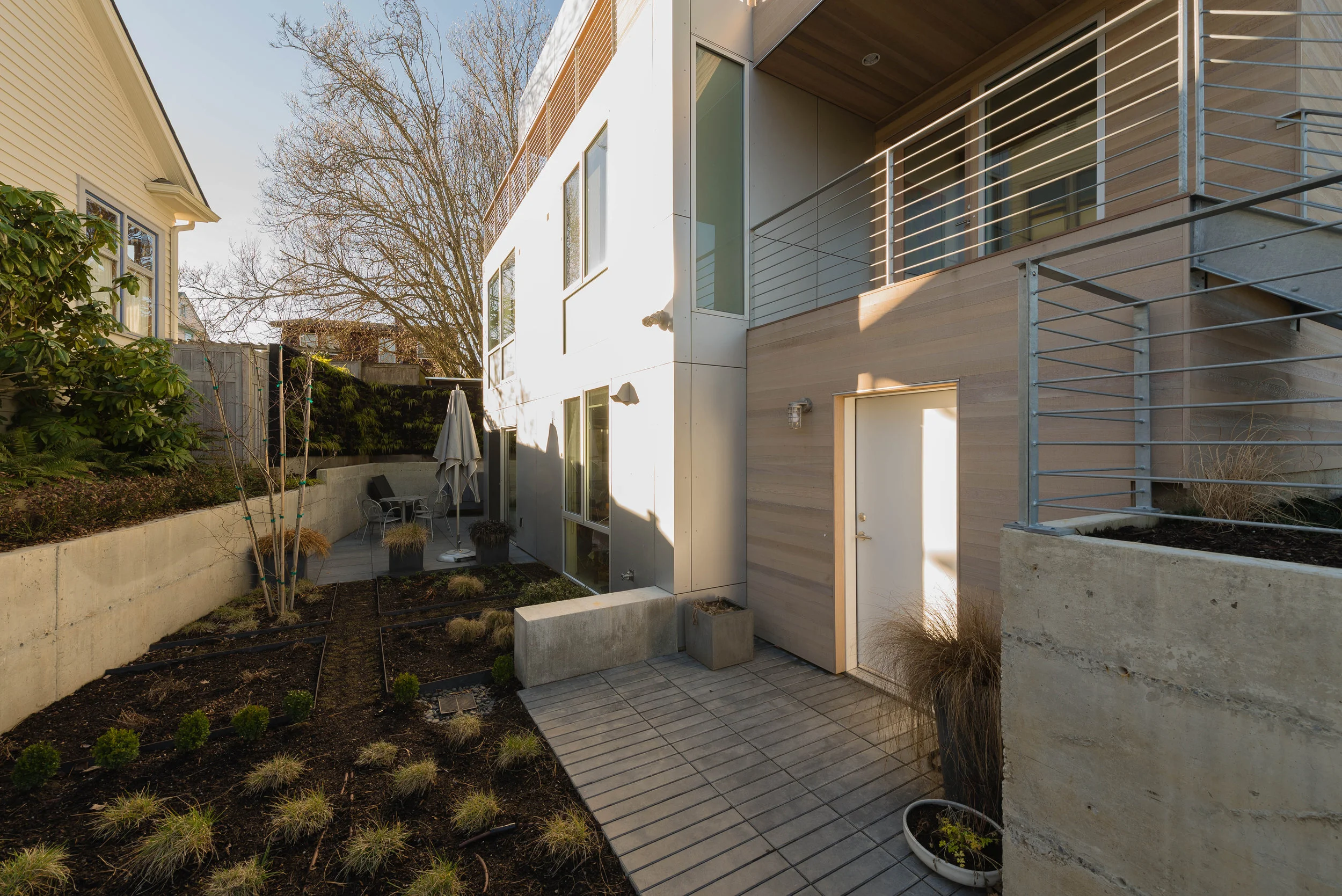 BUILD LLC CSH2016 Ext SE 04.jpg