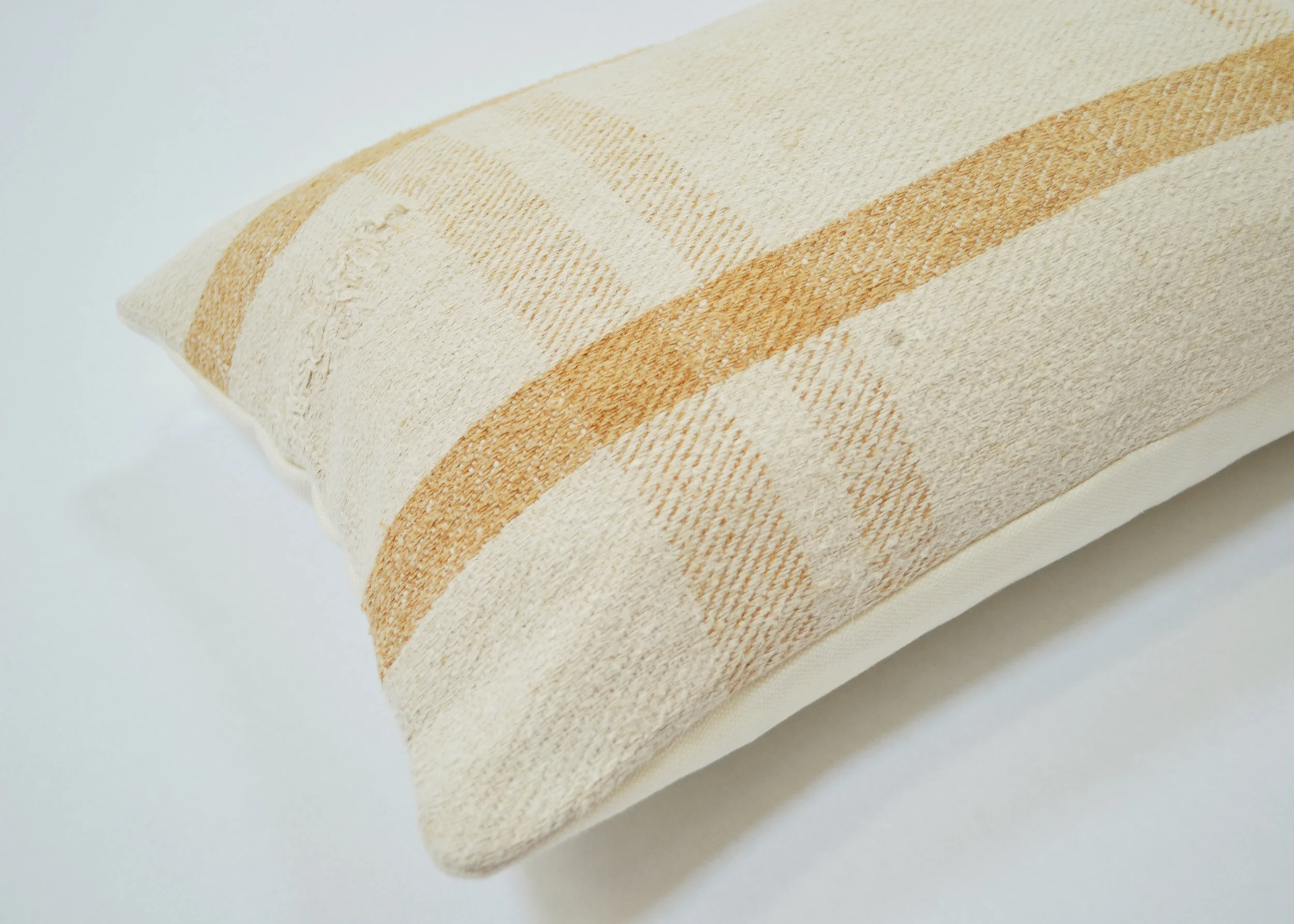 gold plaid lumbar2.jpg