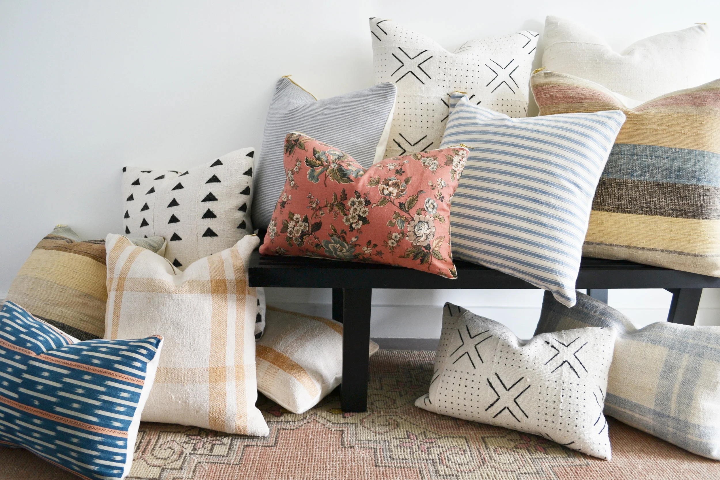 pillows on bench2.jpg