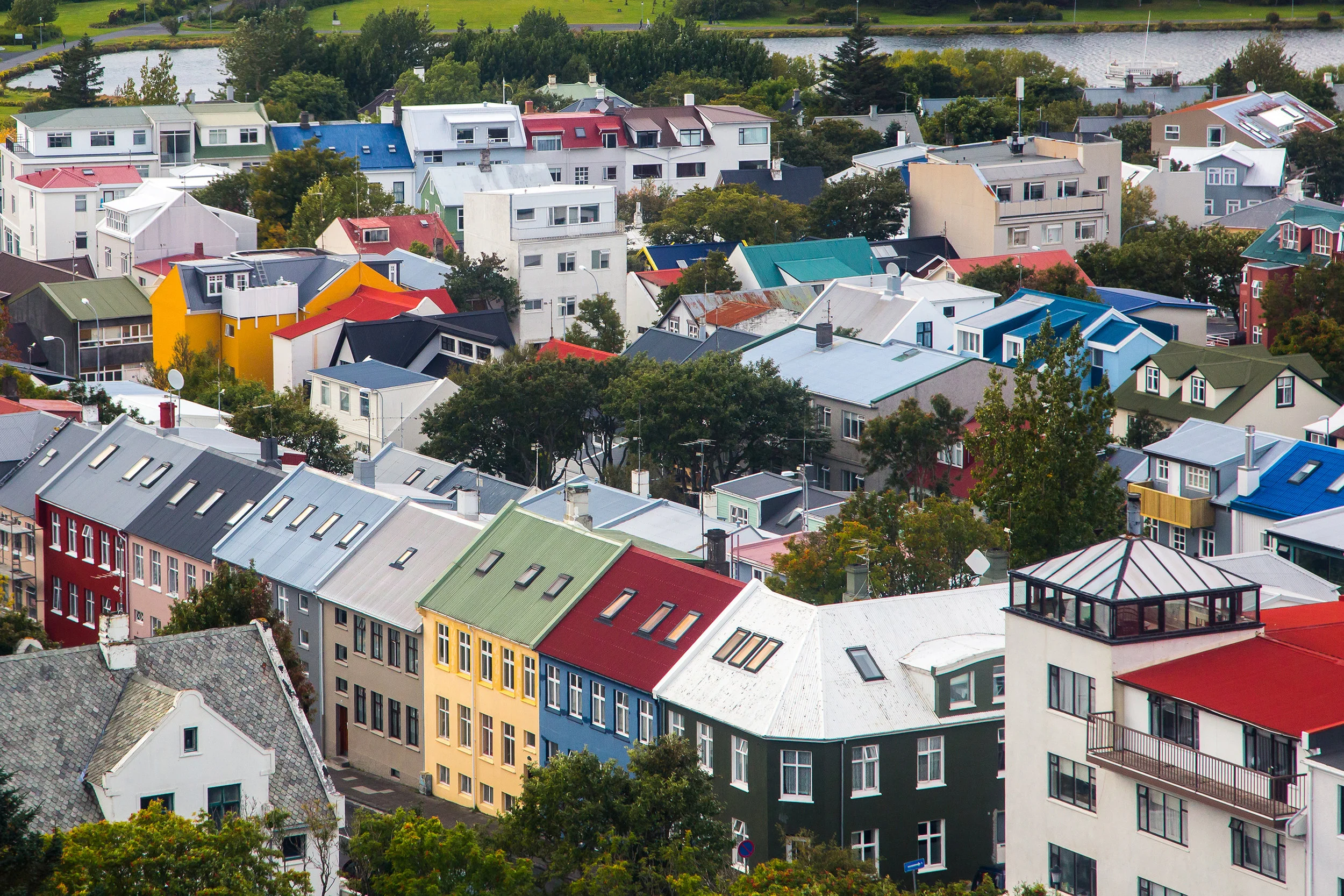 Cityscapes_Reykjavik_2017_9x6x300.jpg