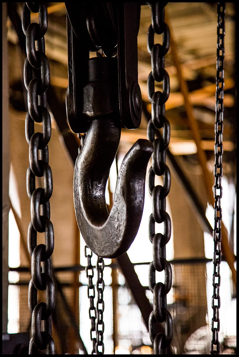 Thomas Edison National HIstoric Park_hook and chain_web.jpg