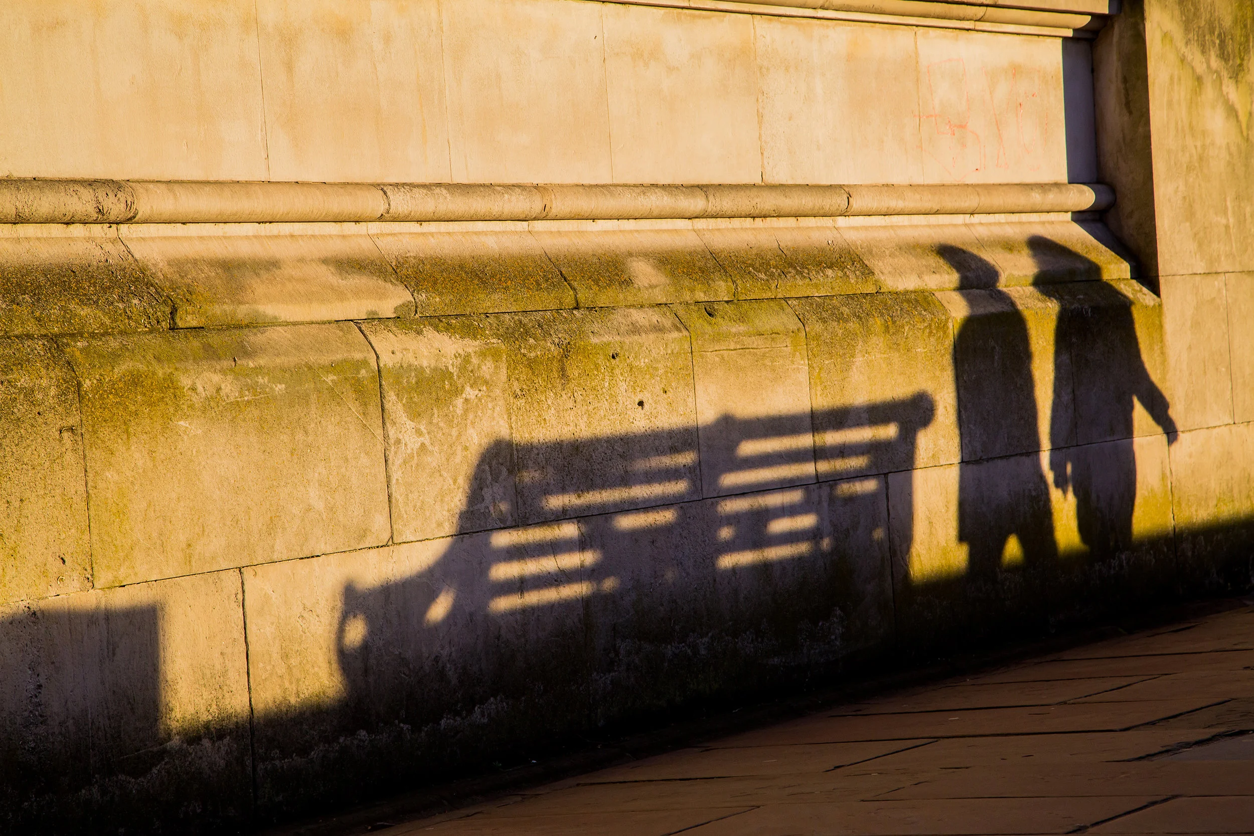 London_Thames Walk_1_9x6x300.jpg