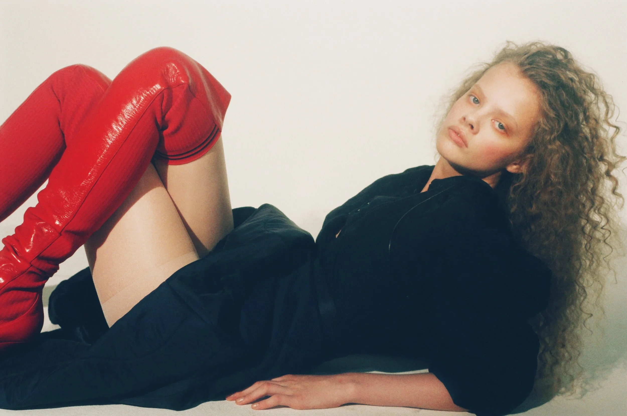 LOFFICIEL_FINAL01.jpg