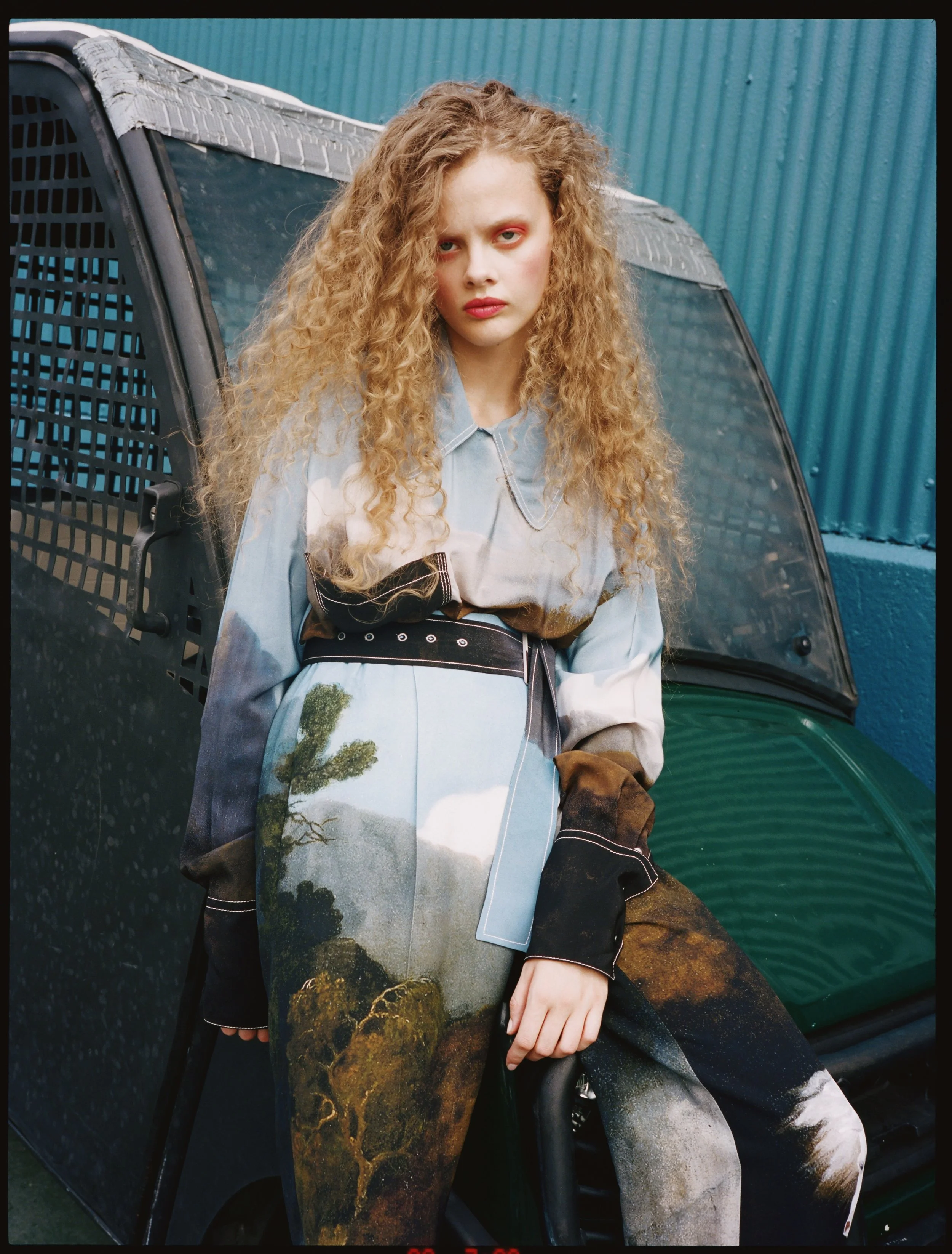 LOFFICIEL_FINAL07.jpg