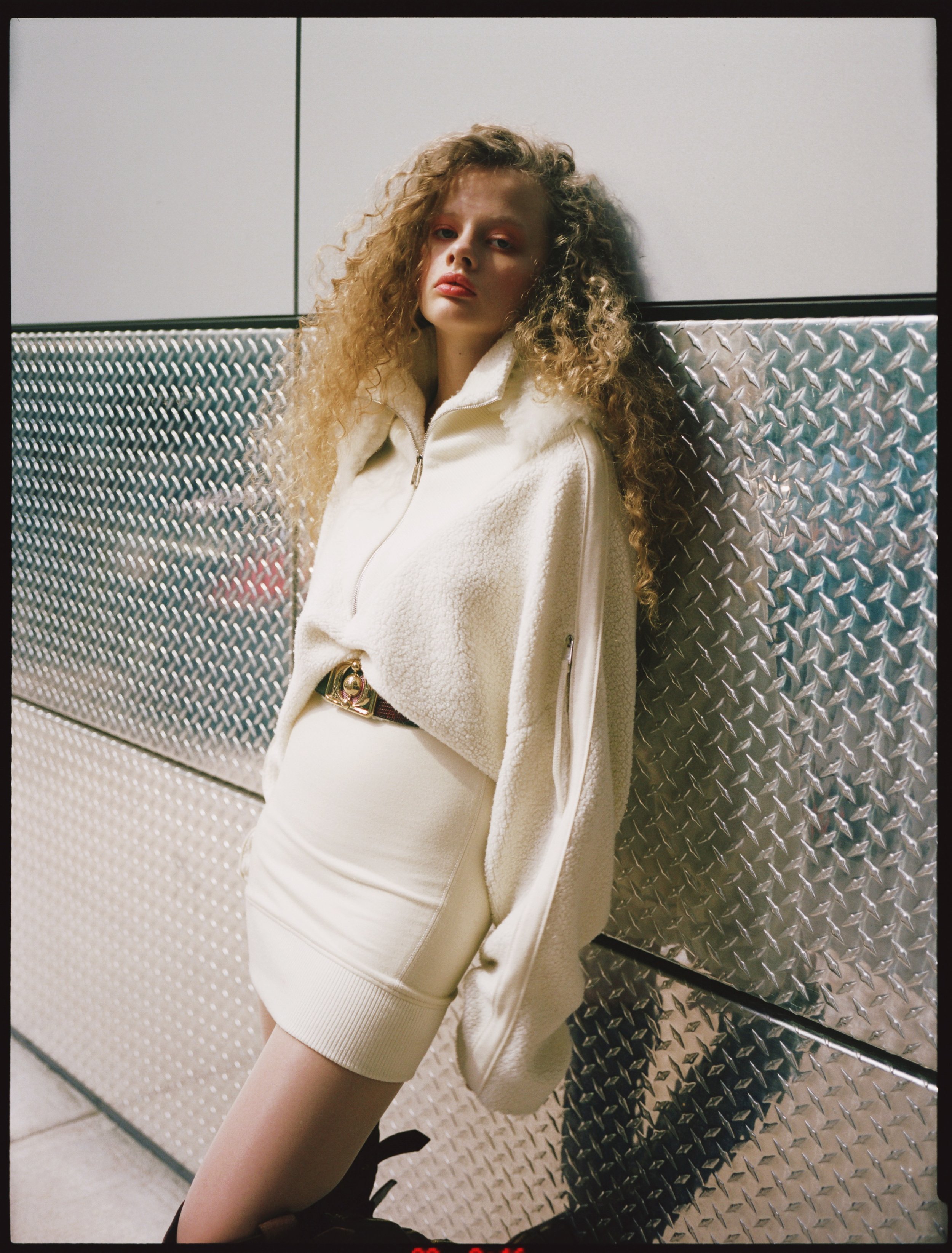 LOFFICIEL_FINAL08.jpg