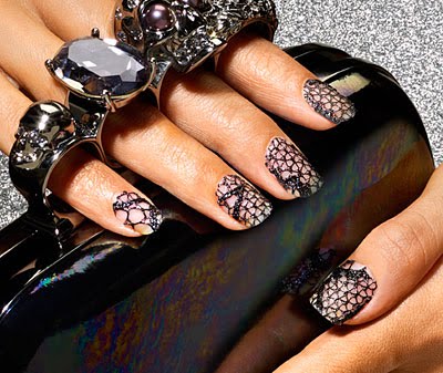 1001-barielle-lace-manicure