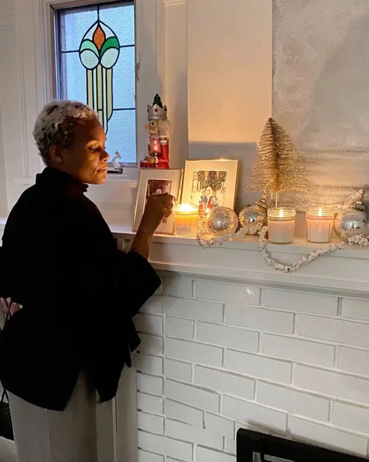 It's the season for sparkle, shine and flickering candlelight. &nbsp;
These @mrsmeyerscleandaycanada Holiday&nbsp;Jar&nbsp;Candles are&nbsp;new this season&nbsp;and available&nbsp;for a limited time in three&nbsp;holiday&nbsp; scents &ndash; Orange C