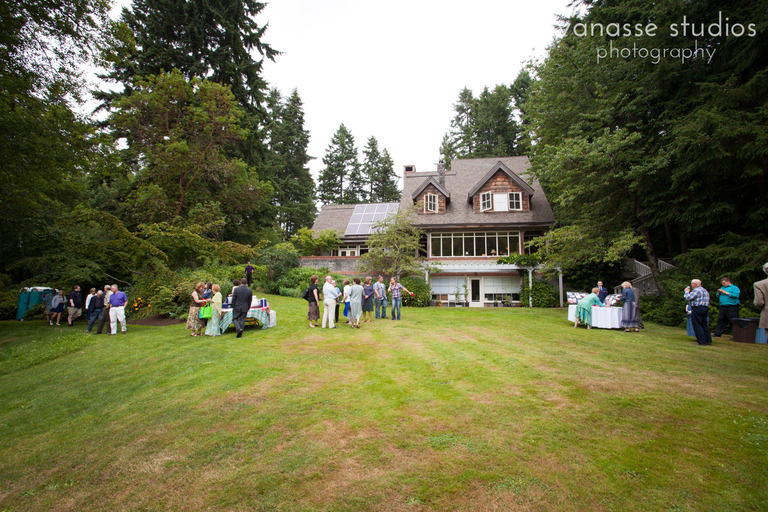 Bainbridge-Island-Wedding-Photographers_LukeLia_031.jpg