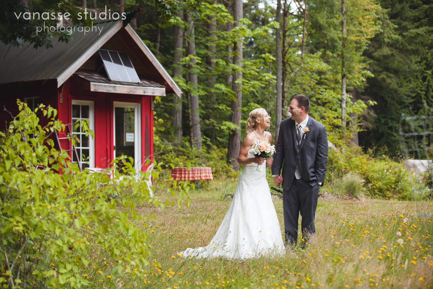 Bainbridge-Island-Wedding-Photographers_LukeLia_038.jpg