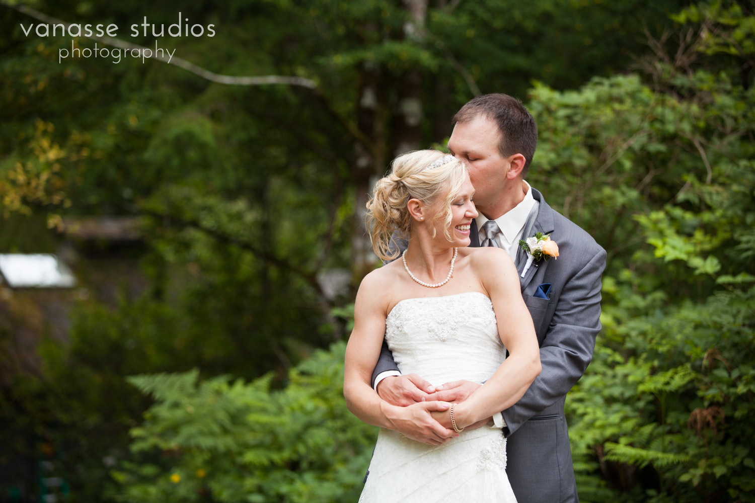 Bainbridge-Island-Wedding-Photographers_LukeLia_043.jpg