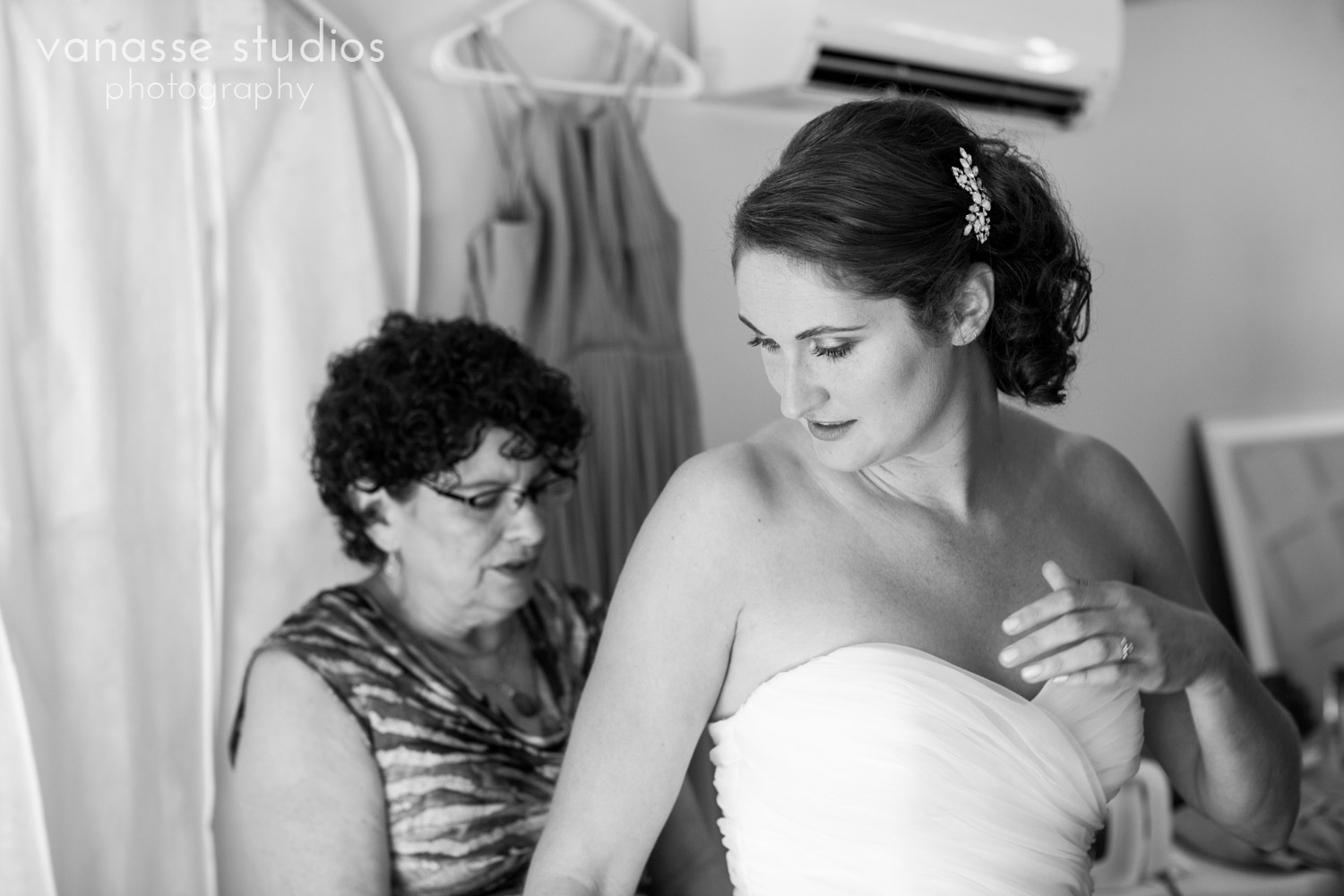 Poulsbo-Wedding-Photographer_ErinandClay_006.jpg