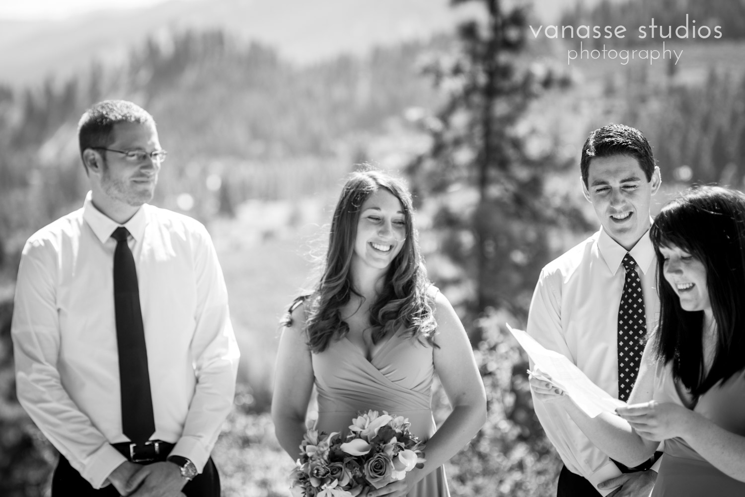 Leavenworth-Wedding-Photographers_AndreaMike_043.jpg