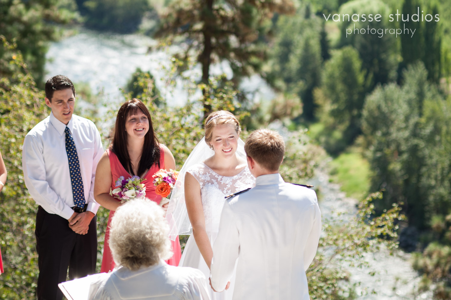 Leavenworth-Wedding-Photographers_AndreaMike_050.jpg
