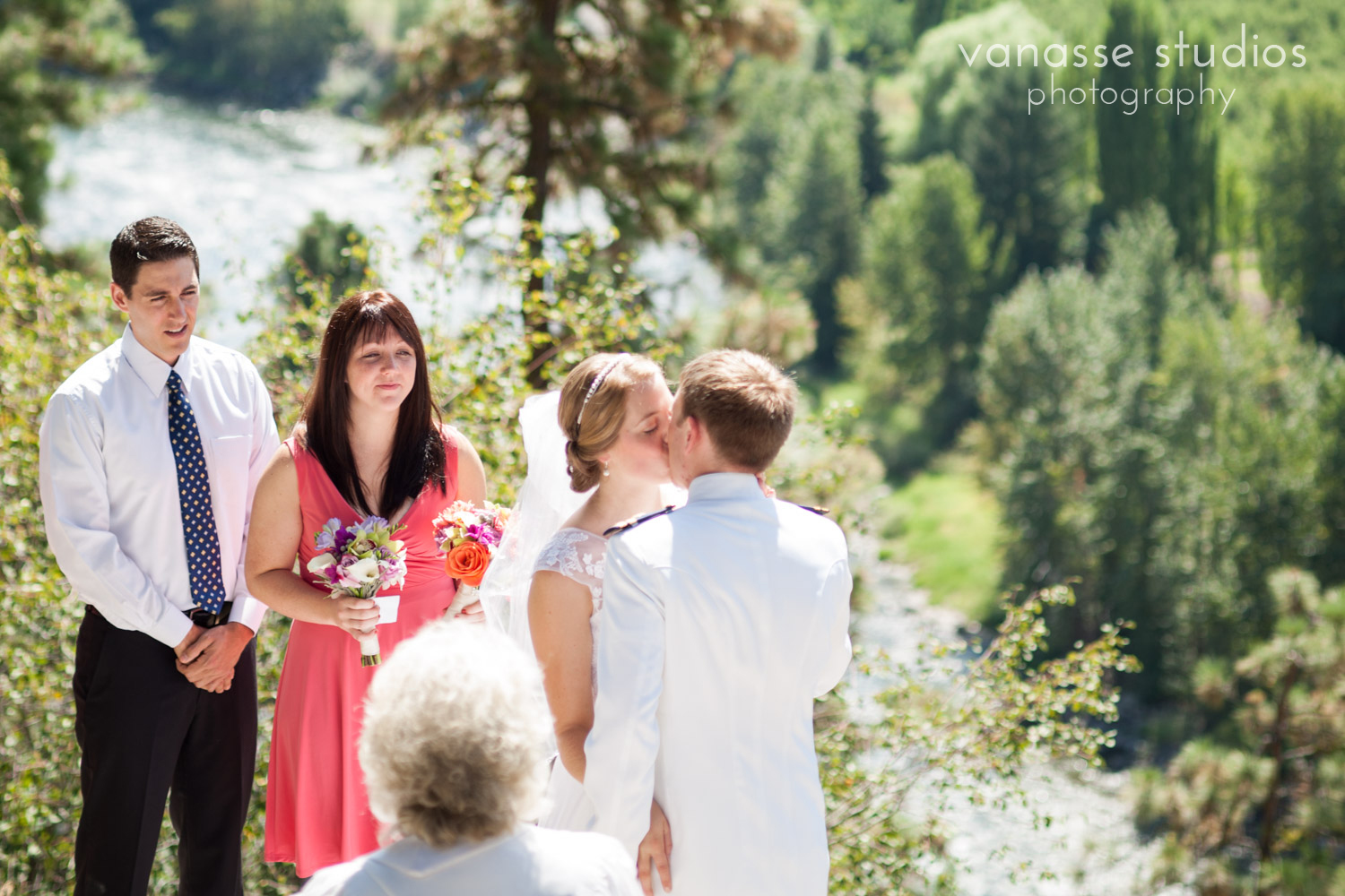 Leavenworth-Wedding-Photographers_AndreaMike_051.jpg