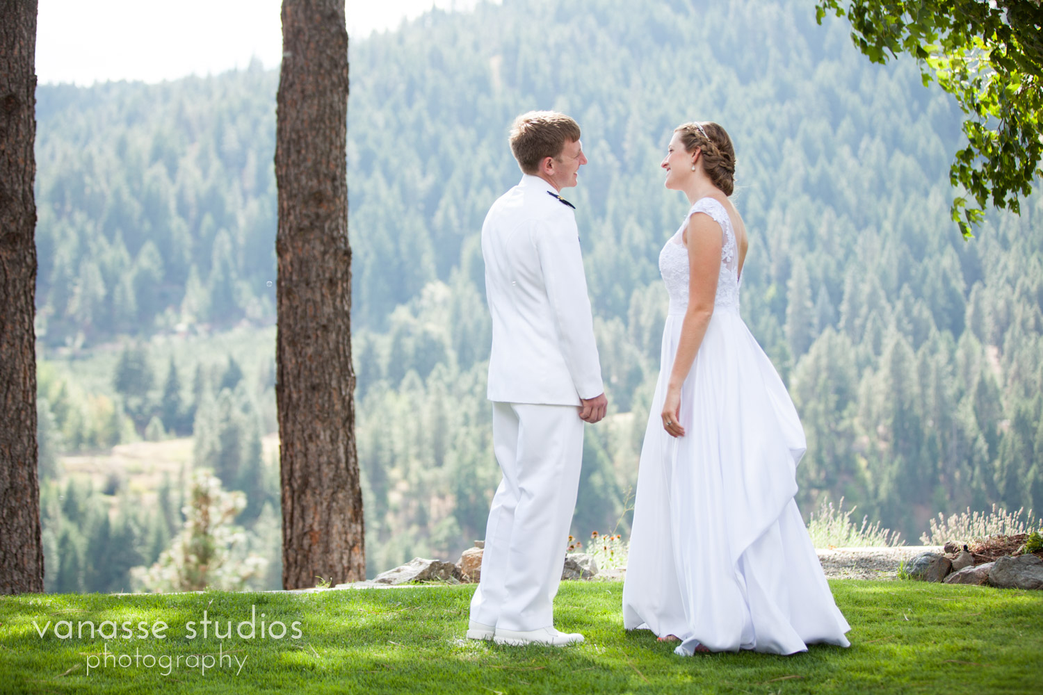 Leavenworth-Wedding-Photographers_AndreaMike_056.jpg