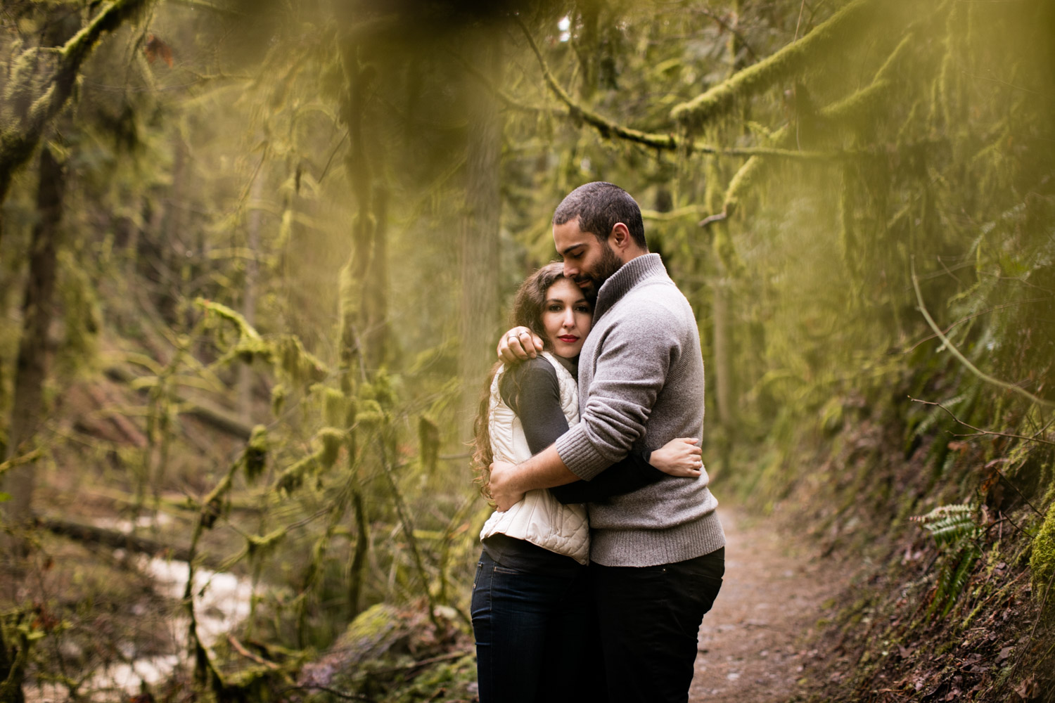 Portland-Adventure-Engagement-Photographers_Forest-Park_SM_019.jpg