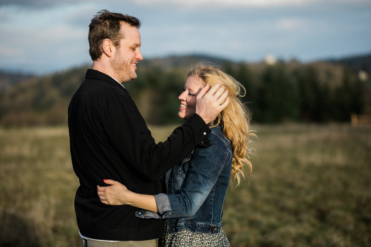 SJ_Portland-Engagement-Photographers-Powell-Butte-Nature-Preserve_012.jpg