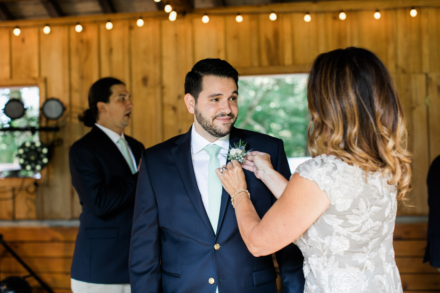 Bridal-Veil-Lake-Wedding-Portland-Photographers_TR_021.jpg