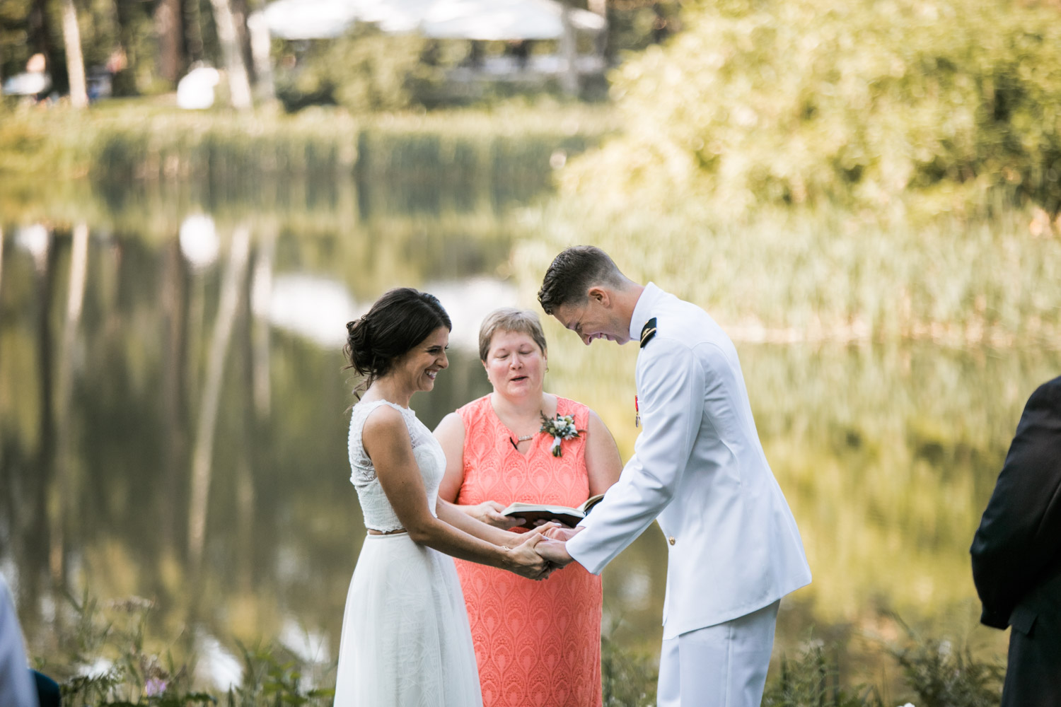 Bridal-Veil-Lake-Wedding-Portland-Photographers_TR_034.jpg