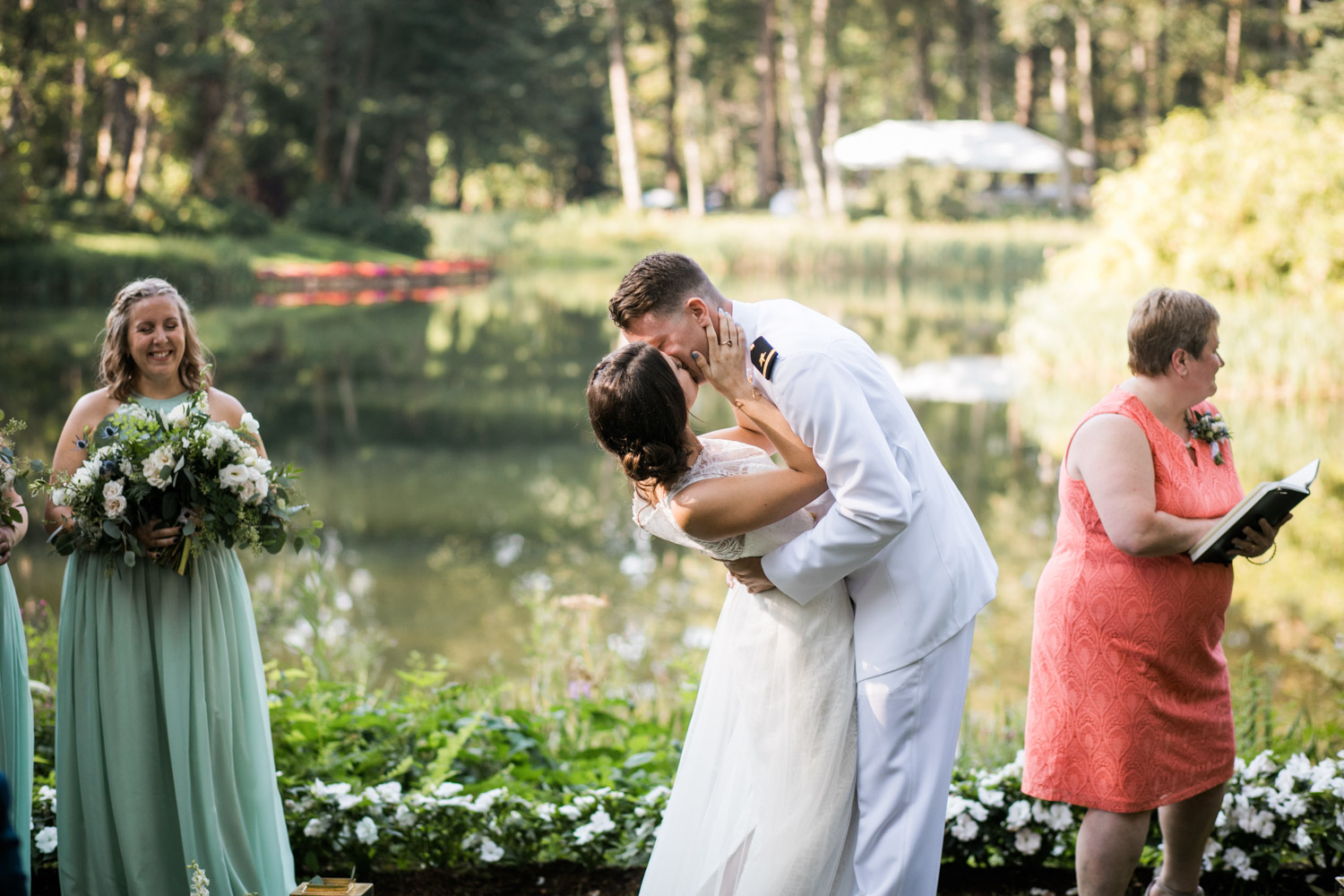 Bridal-Veil-Lake-Wedding-Portland-Photographers_TR_040.jpg