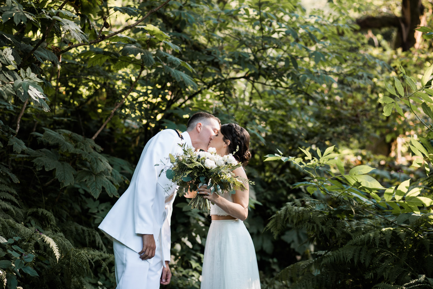 Bridal-Veil-Lake-Wedding-Portland-Photographers_TR_044.jpg