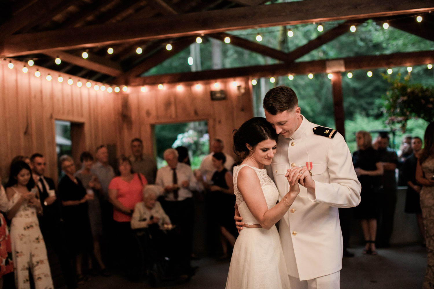 Bridal-Veil-Lake-Wedding-Portland-Photographers_TR_066.jpg