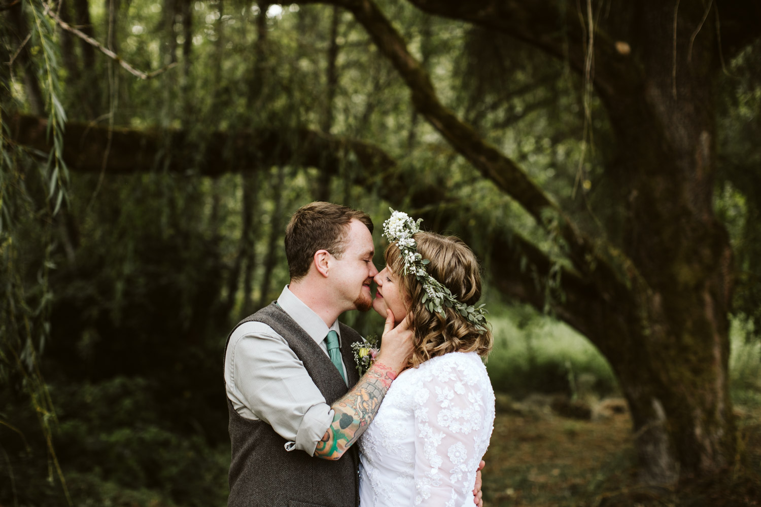 Portland-Oregon-Indie-Wedding_Photographers_010.jpg